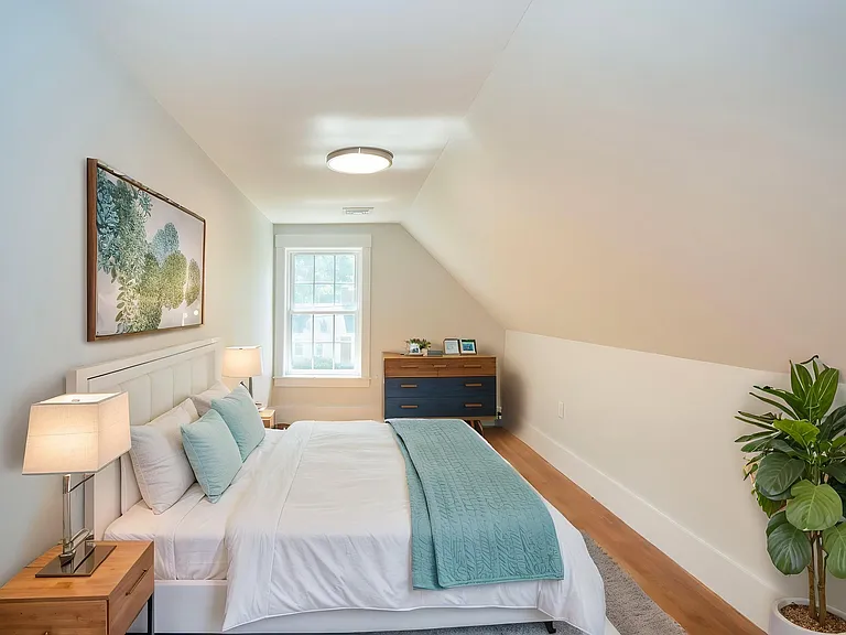 215 Gardner St #2 — Photo 11