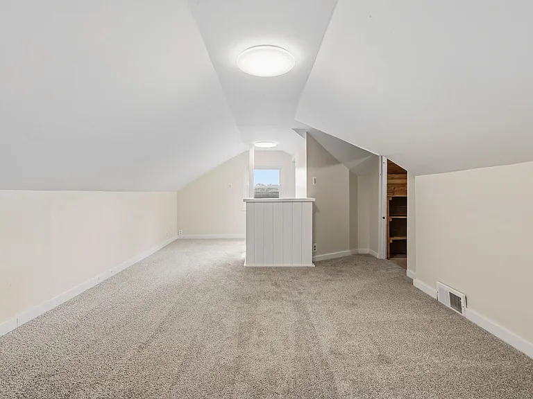 338 Meadow Ave — Photo 6