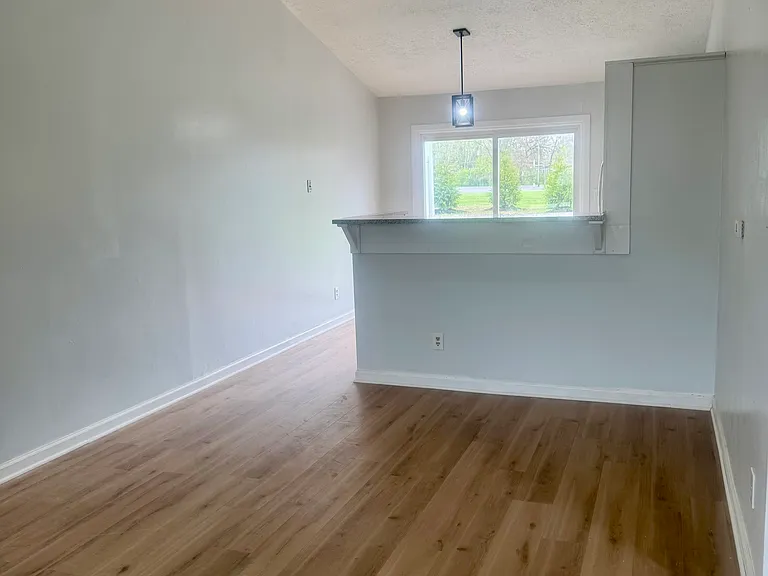 3821 Sherman Towne Dr — Photo 5