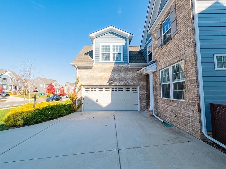 10878 Holman Ridge Rd — Photo 17