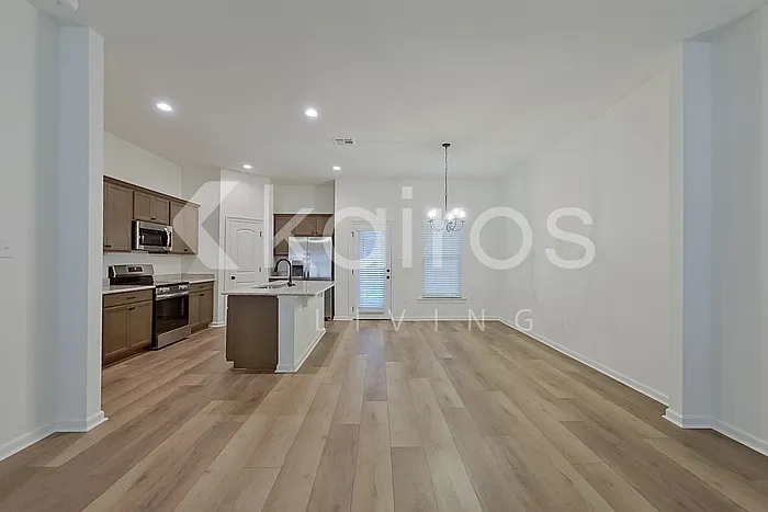 106 Hendrix Rd — Photo 6