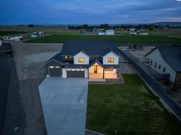 1 Lily Ln, Pasco, WA 99301