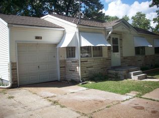 10501 Hoyt Dr, Saint Louis, MO 63137