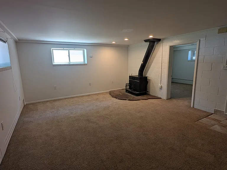 525 N Clayton St #B — Photo 3