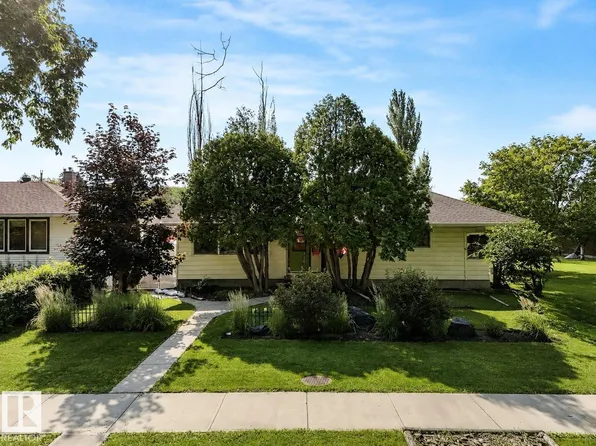 11836 135th St NW, Edmonton, AB T5L 1W6