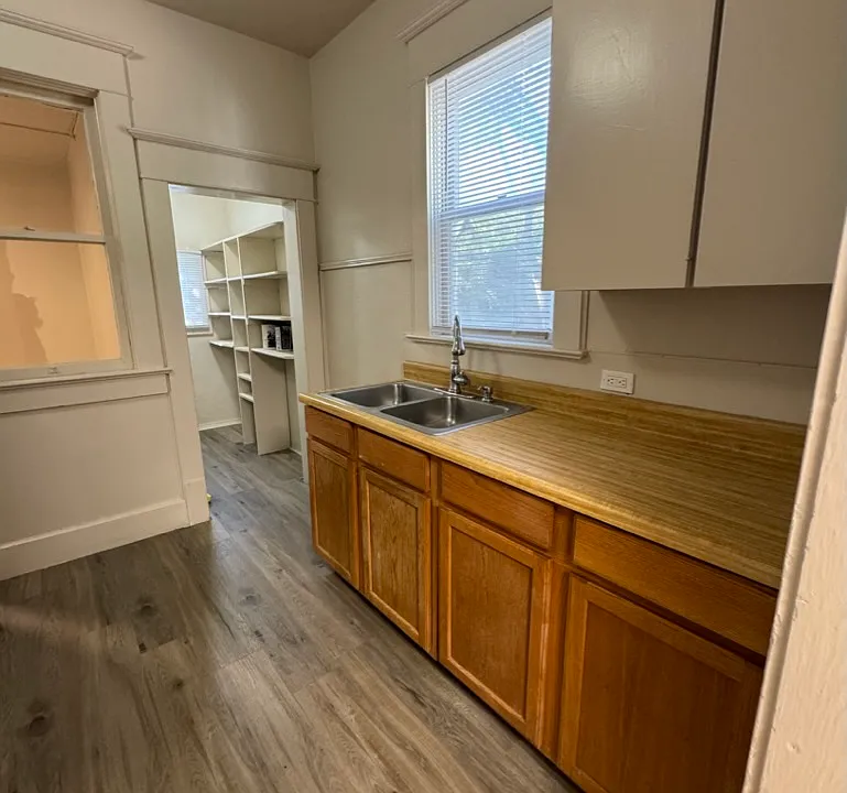 395 N 2 W #3