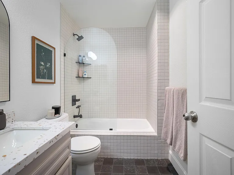 3821 Albatross St — Photo 30