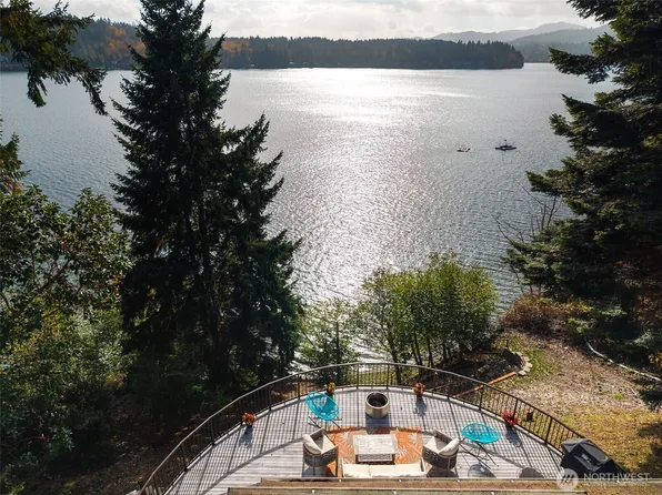 5611 Sunrise Beach Road NW, Olympia, WA 98502