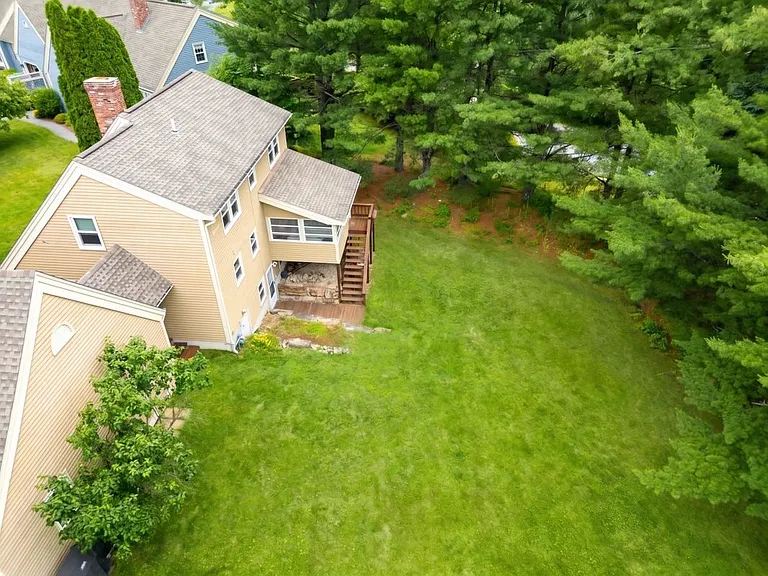 246 Winding Pond Rd — Photo 31