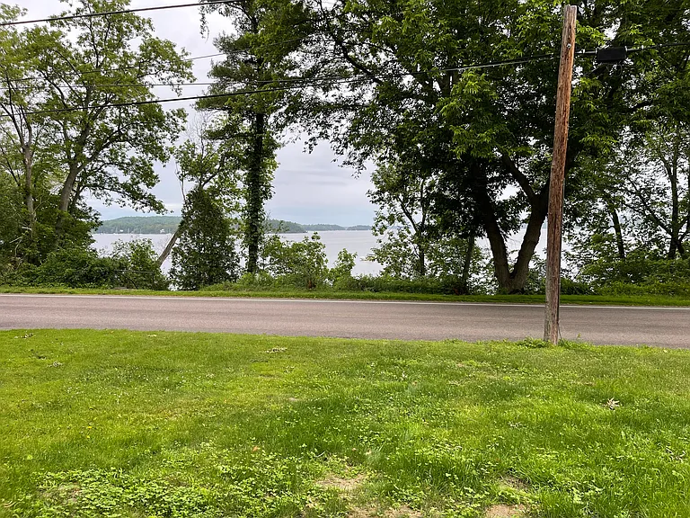 650 E Lakeshore Dr — Photo 12