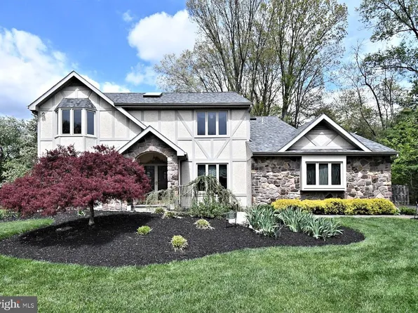 695 Friar Dr, Yardley, PA 19067