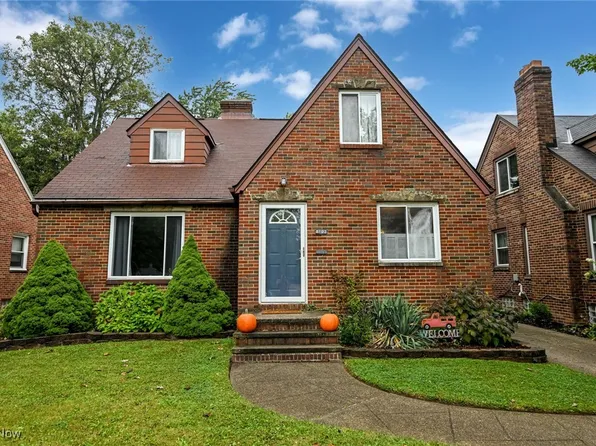 8102 Whitehaven Dr, Parma, OH 44129