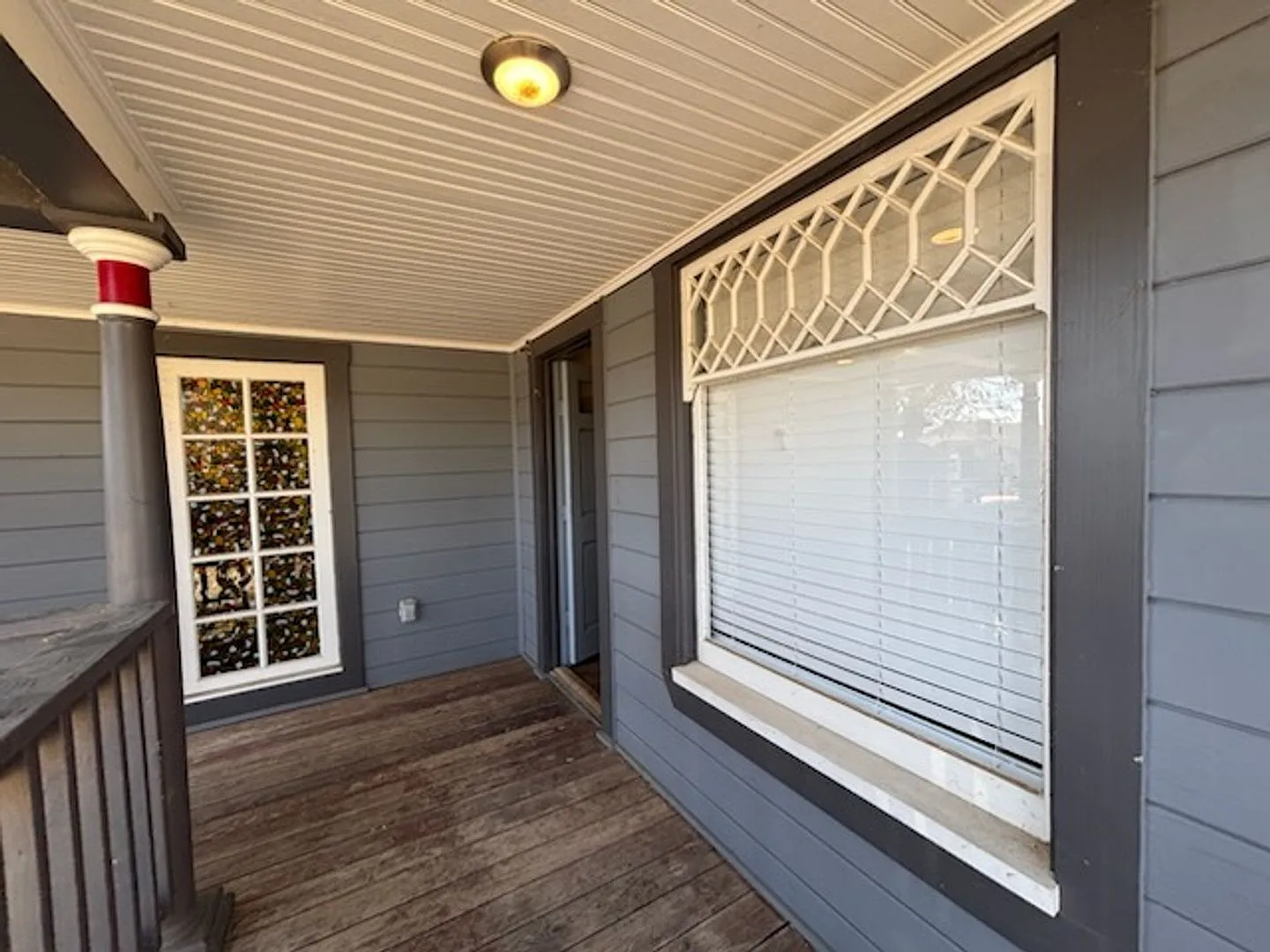 3 bed, 1.0 bath, 1400 sqft, $2,495 — Photo 2