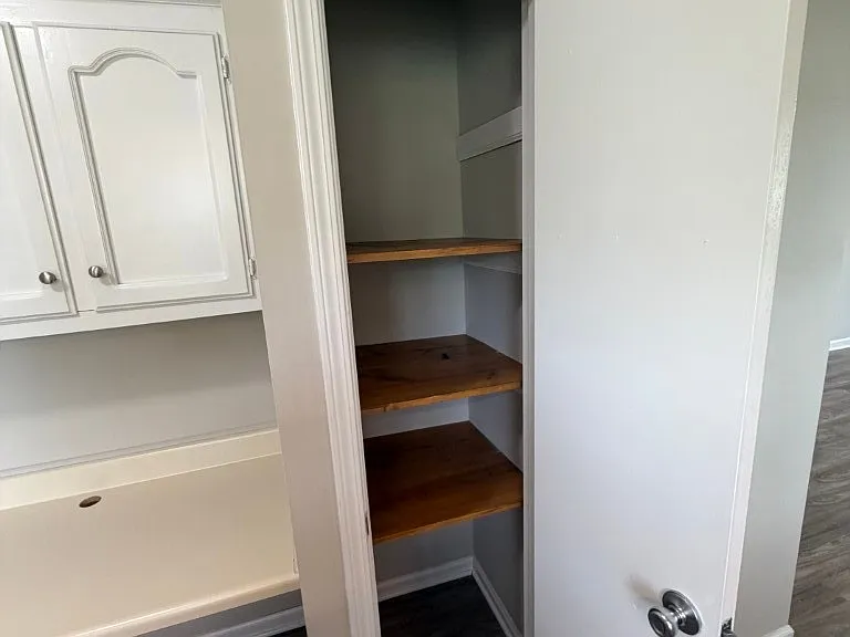 1202 Hamilton Dr — Photo 4