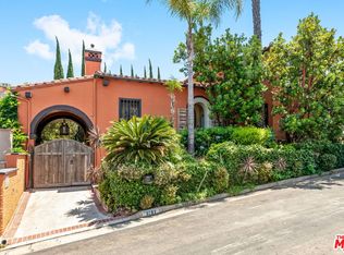 3692 Lowry Rd, Los Angeles, CA 90027
