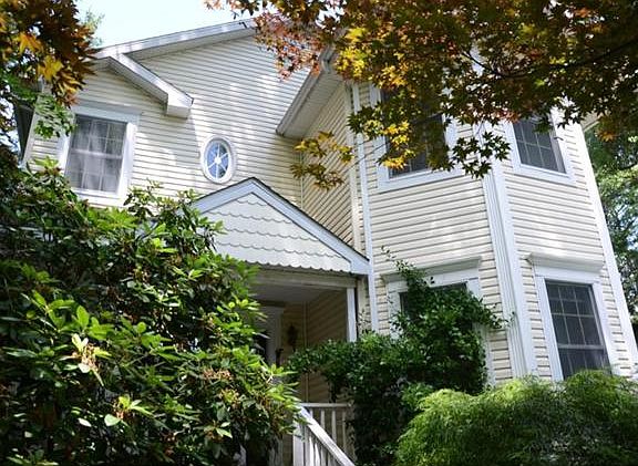 2nd image of 75 Woodcrest Ave