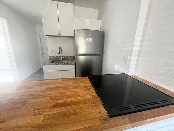 3rd image of 585 S 3RD AVENUE