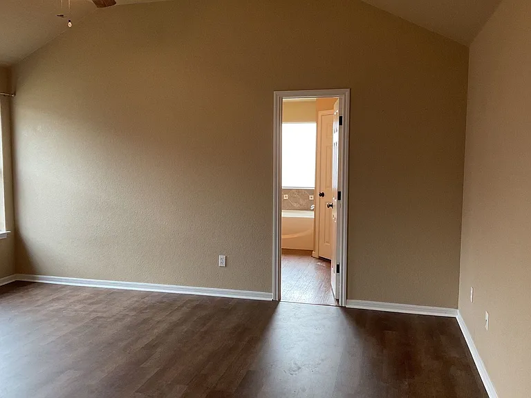 3508 Lauren St — Photo 13