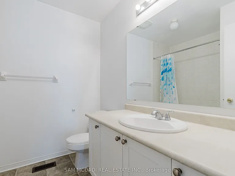 1260 Lamont Cres — Photo 20