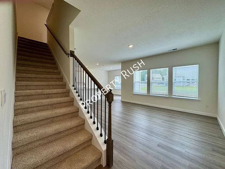 7535 Bendire Loop — Photo 11