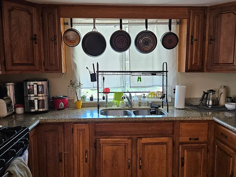 7102 Mohawk St — Photo 32