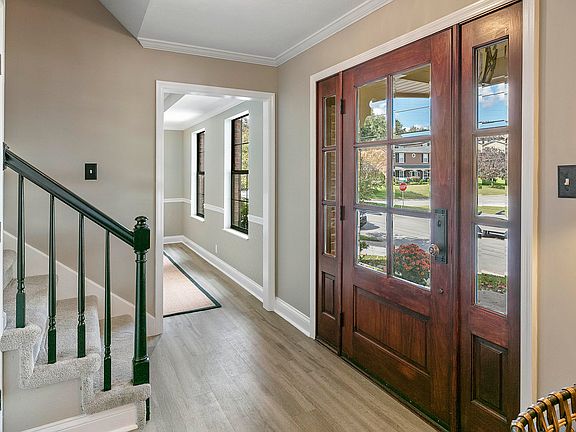 2nd image of 9301 Countryway Dr