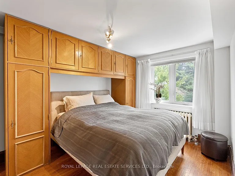 24 Mann Ave — Photo 34
