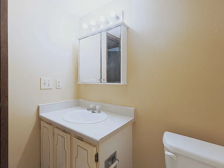 2209 D St — Photo 38