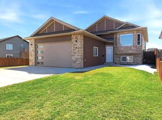 11 N Aura Dr, Blackfalds, AB T4M0N3