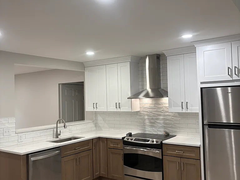 1402 Heritage Dr — Photo 5