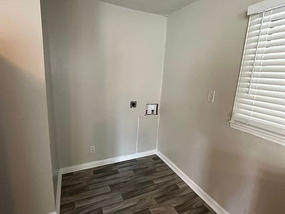 4th image of 1019 S Church St #1/2