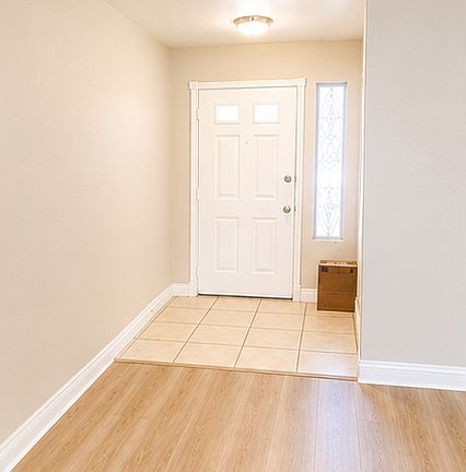 3rd image of 9545 Amber Valley Ln