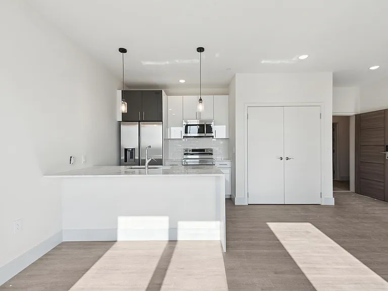 1221 E Fletcher St #405A — Photo 20