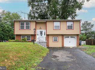 9203 Honey Creeper Ct, Burke, VA 22015