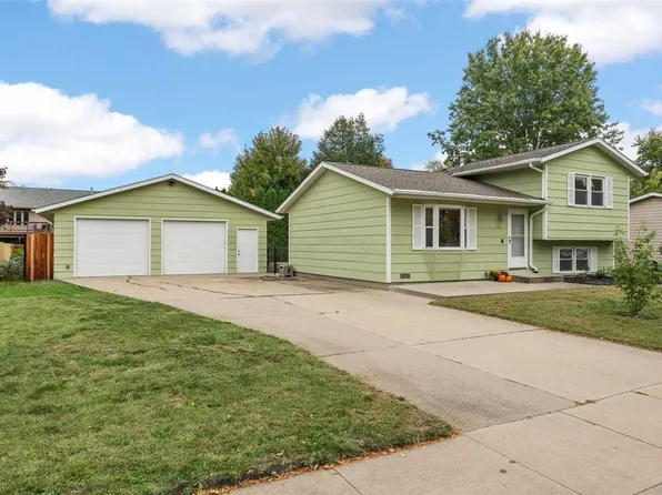110 Whitman Ave, North Liberty, IA 52317
