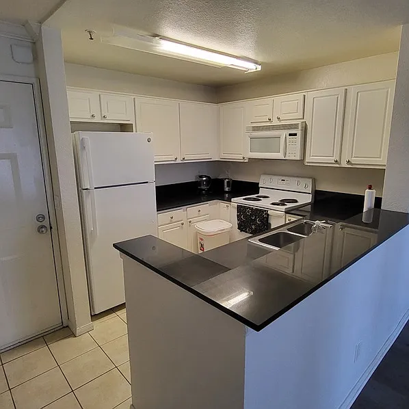 3550 Lebon Dr #6213