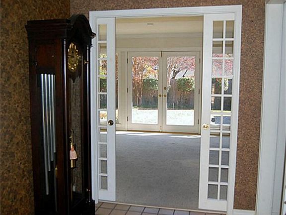 4th image of 4754 Alta Vista Cir
