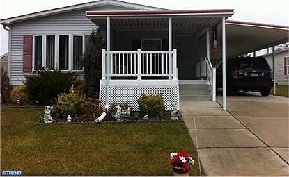 1st image of 371 Yardley Pl