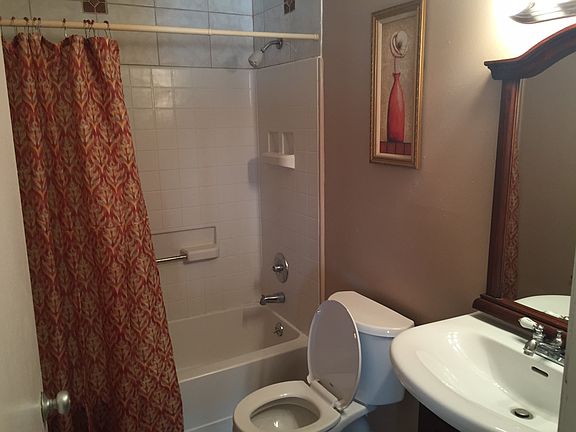 3rd image of 1000 E 9th St
