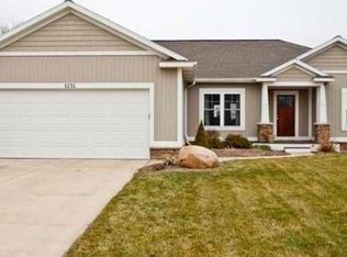 3231 Deep Rose Dr, Hudsonville, MI 49426