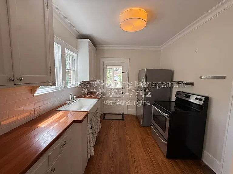 3520 Pine St — Photo 10