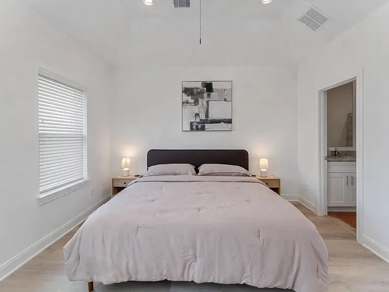 5117 Briscoe St — Photo 15