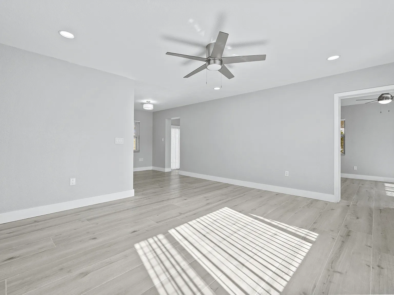 3 bed, 1300 sqft, $2,500 — Photo 3