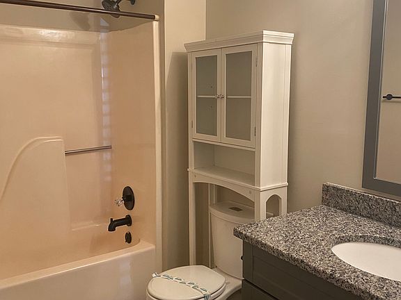 5th image of 575 El Paseo Pl