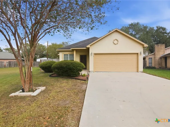 516 Versailles St, Victoria, TX 77904