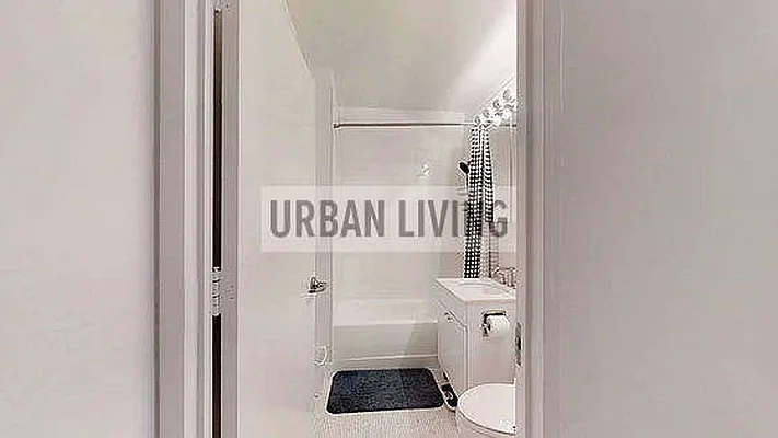 Rented by Urban Living | media 26