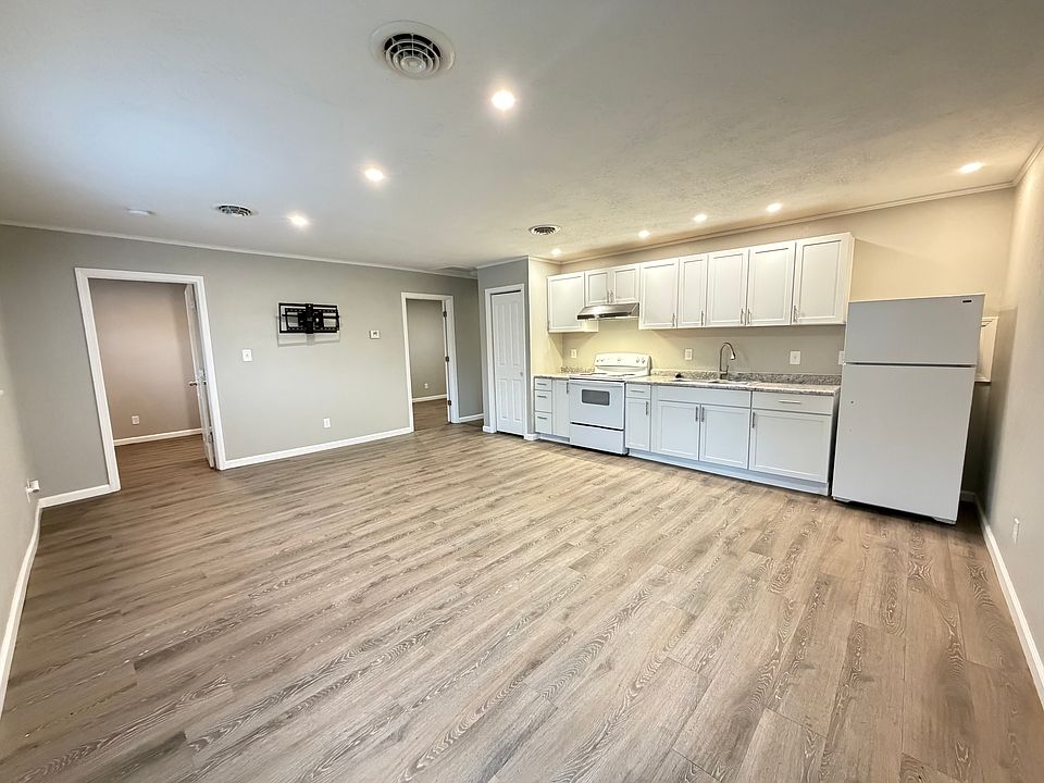 1st image of 408 W Centennial Ave #B