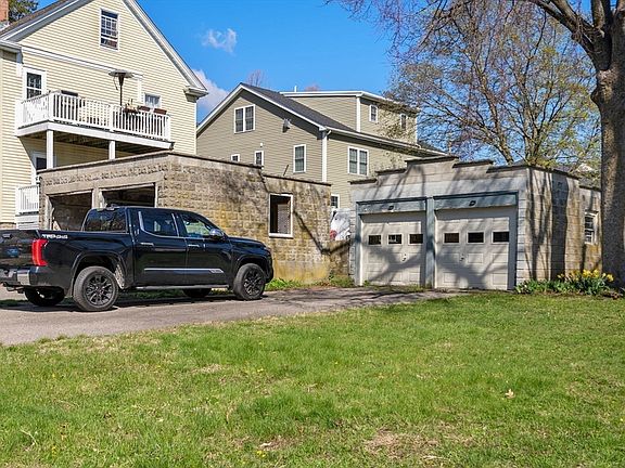 2nd image of 139 Bartlett Ave #1