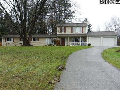 18848 Maplewood Ln, Chagrin Falls, OH, 44023