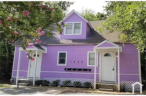 1009 Laredo St #4 Photo 1